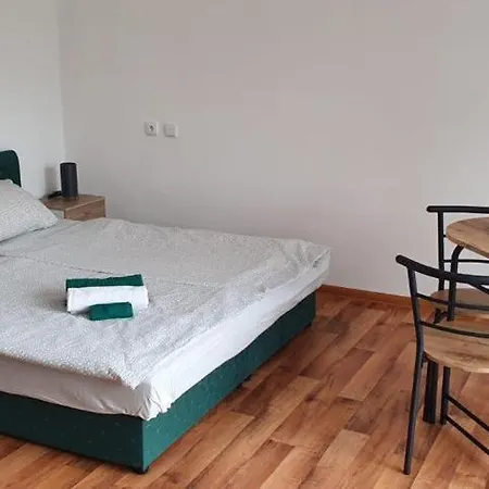 Almi - - Pizzerie סטארה ספלאבי