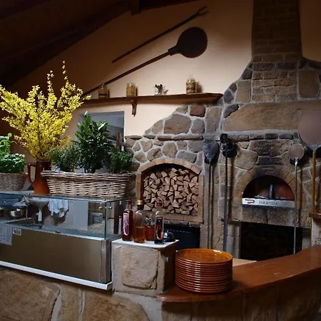 Maison d'hôtes Almi - - Pizzerie Staré Splavy